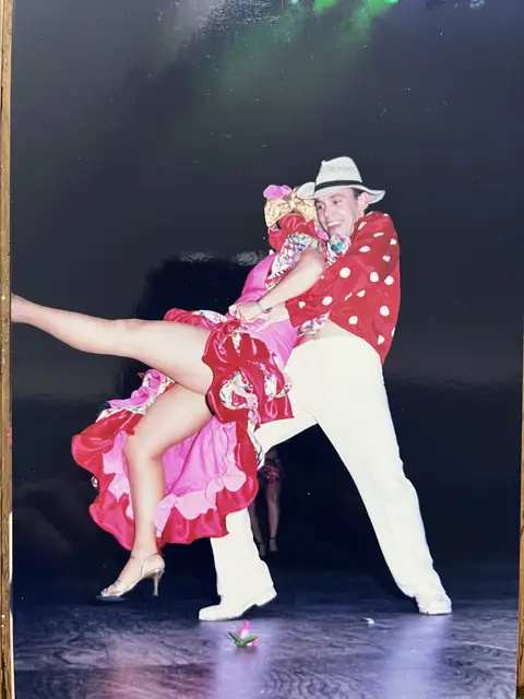Chichita bailando rumba